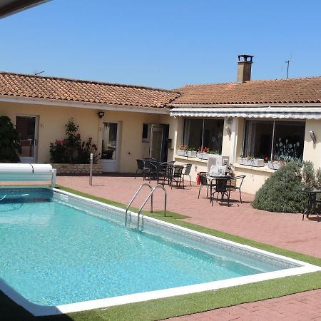 Hotel Auberge Des Charmilles Sainte-Soulle Экстерьер фото