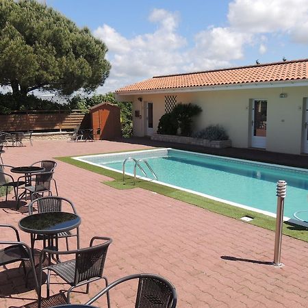 Hotel Auberge Des Charmilles Sainte-Soulle Номер фото