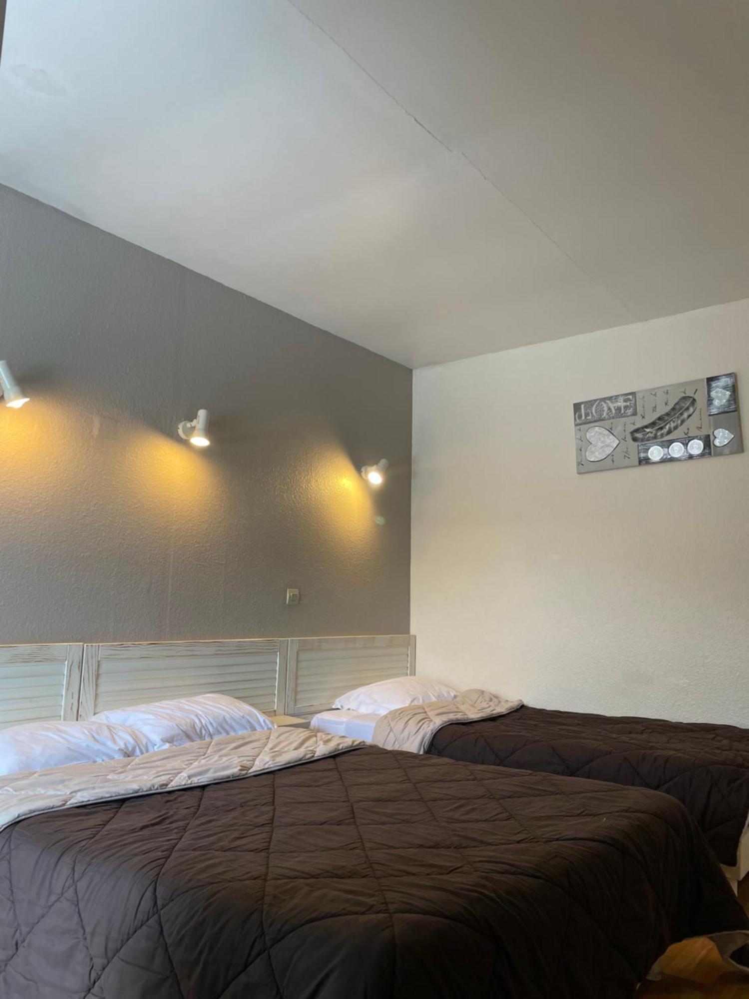 Hotel Auberge Des Charmilles Sainte-Soulle Номер фото